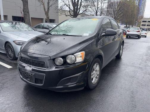 Mosaic Black Metallic 2016 Chevrolet Sonic LT