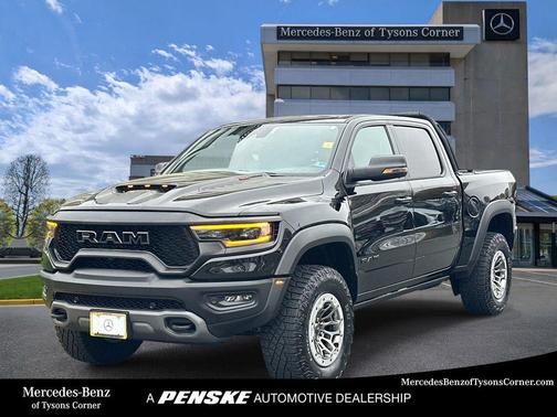 Diamond Black Crystal Pearlcoat 2023 RAM 1500 TRX