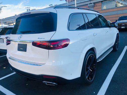 2024 Mercedes-Benz GLS 450 4MATIC