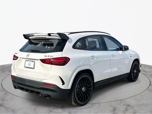 2026 Mercedes-Benz AMG GLA 35 4MATIC