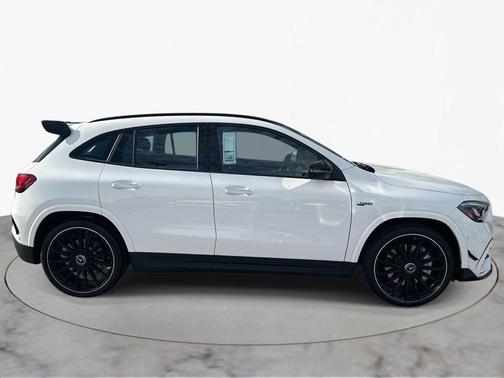 2026 Mercedes-Benz AMG GLA 35 4MATIC