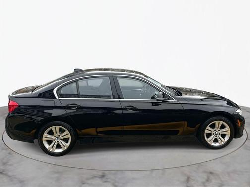 2018 BMW 330 xDrive