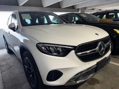 Polar White 2026 Mercedes-Benz GLC 300 4MATIC