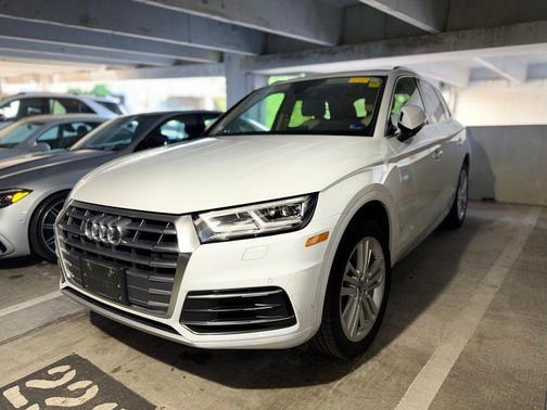 Glacier White 2019 Audi Q5 2.0T Premium Plus