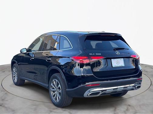 2026 Mercedes-Benz GLC 300 4MATIC