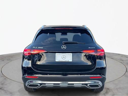 2026 Mercedes-Benz GLC 300 4MATIC