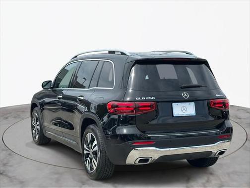 2025 Mercedes-Benz GLB 250 4MATIC
