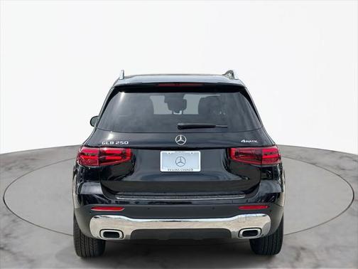 2025 Mercedes-Benz GLB 250 4MATIC