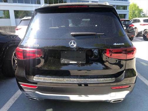 2025 Mercedes-Benz GLB 250 4MATIC
