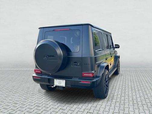 MANUFAKTUR Night Black Magno 2025 Mercedes-Benz AMG G 63 G 63 AMG