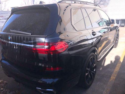 2022 BMW X7 xDrive40i