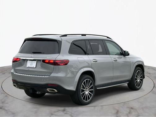 2025 Mercedes-Benz GLS 580 4MATIC
