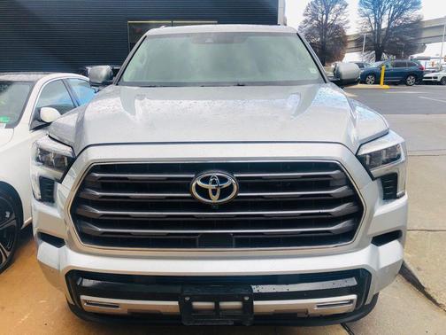 2023 Toyota Sequoia SR5