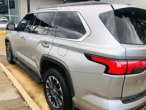 2023 Toyota Sequoia SR5