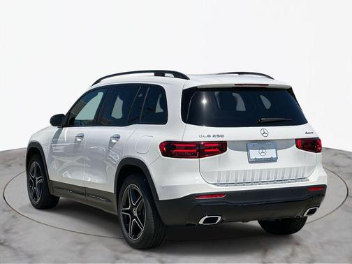 2025 Mercedes-Benz GLB 250 4MATIC