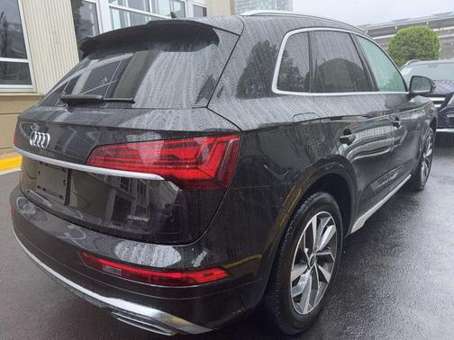 Black Metallic 2023 Audi Q5 45 S line Premium