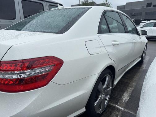 Arctic White 2010 Mercedes-Benz E-Class 4MATIC