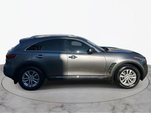 2014 INFINITI QX70 Base