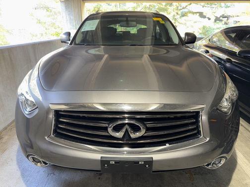 2014 INFINITI QX70 Base