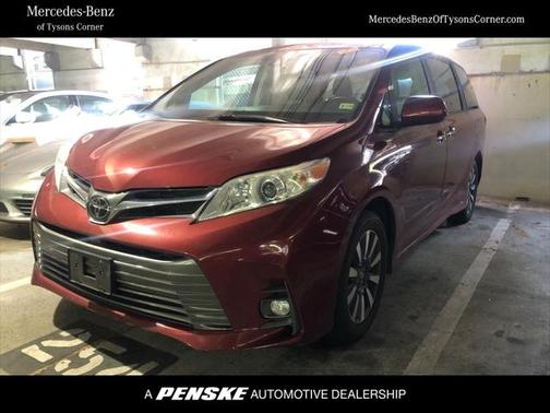 2020 Toyota Sienna XLE