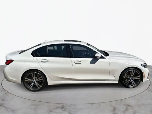 2022 BMW 330 xDrive