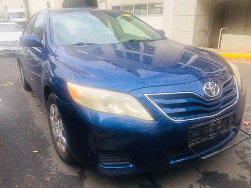 2010 Toyota Camry LE