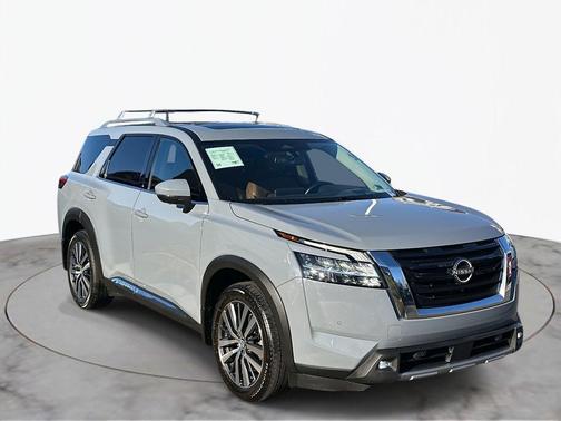 2022 Nissan Pathfinder Platinum 4WD