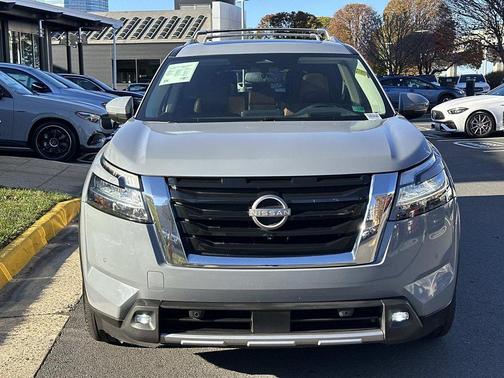 2022 Nissan Pathfinder Platinum 4WD