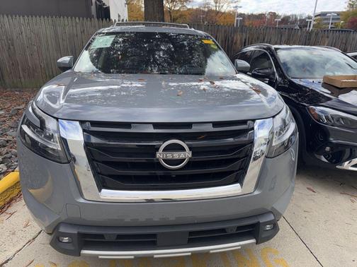 2022 Nissan Pathfinder Platinum 4WD