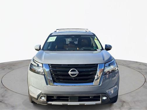 2022 Nissan Pathfinder Platinum 4WD