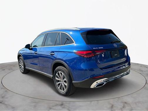 2025 Mercedes-Benz GLC 300 4MATIC