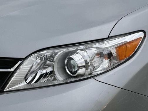 2020 Toyota Sienna XLE Premium