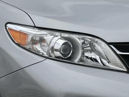 2020 Toyota Sienna XLE Premium