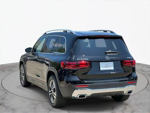 2025 Mercedes-Benz GLB 250 4MATIC