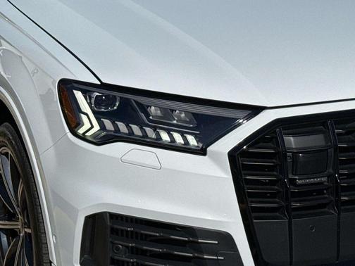 2023 Audi Q7 55 Premium Plus