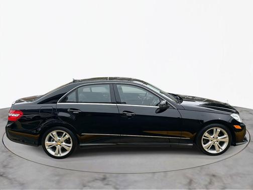 2013 Mercedes-Benz E-Class 4MATIC