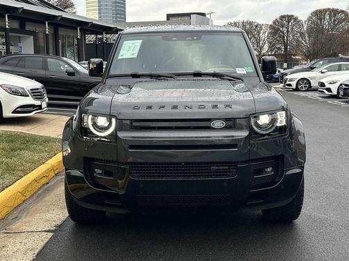 2023 Land Rover Defender 110 X-Dynamic SE