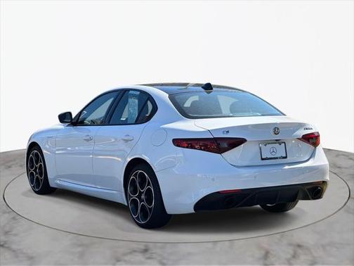 2023 Alfa Romeo Giulia Veloce AWD