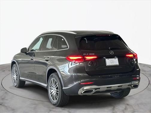 2025 Mercedes-Benz GLC 300 4MATIC
