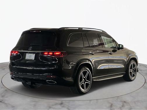 2025 Mercedes-Benz GLS 450 4MATIC