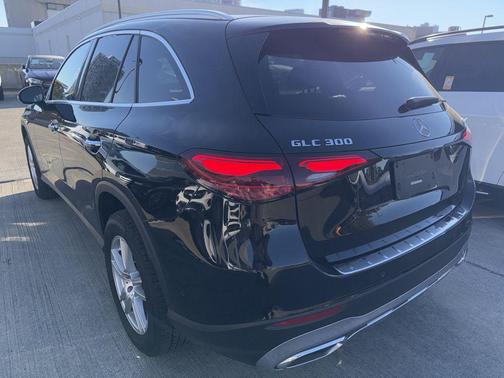 2023 Mercedes-Benz GLC 300 4MATIC