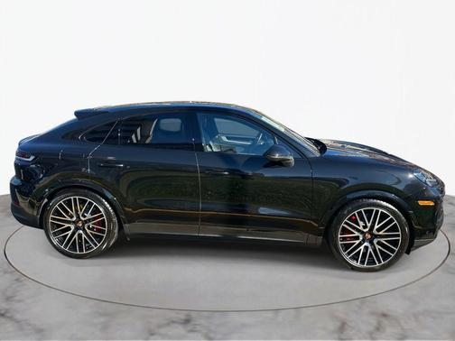 2025 Porsche Cayenne S