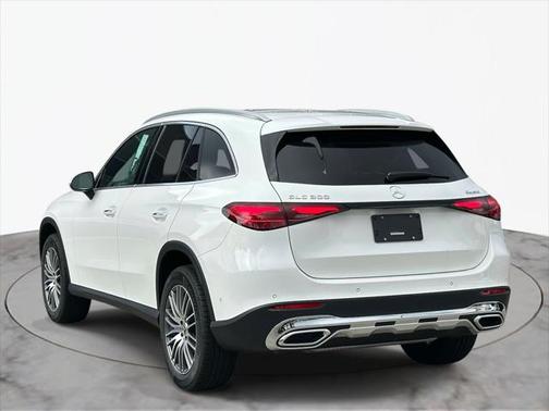 2025 Mercedes-Benz GLC 300 4MATIC