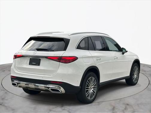 2025 Mercedes-Benz GLC 300 4MATIC