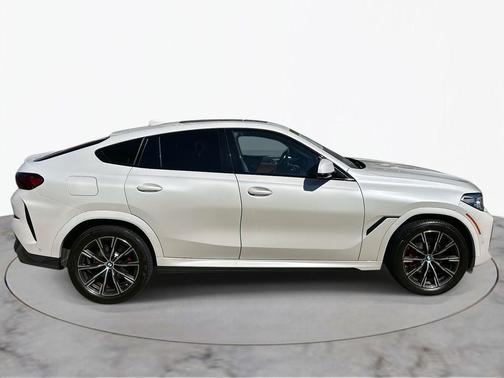2023 BMW X6 xDrive40i