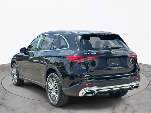 2025 Mercedes-Benz GLC 300 4MATIC