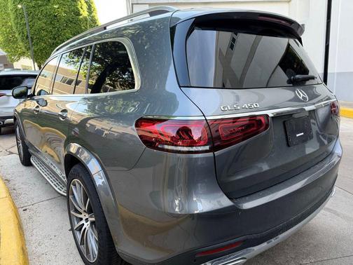Selenite Grey Metallic 2023 Mercedes-Benz GLS 450 4MATIC