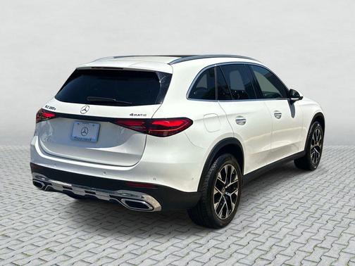 Polar White 2025 Mercedes-Benz GLC 350e Base