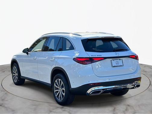 2026 Mercedes-Benz GLC 300 4MATIC