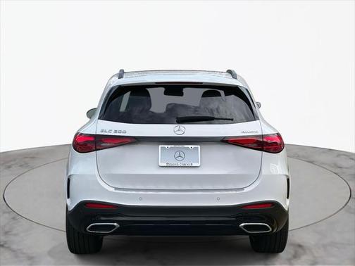 2025 Mercedes-Benz GLC 300 4MATIC